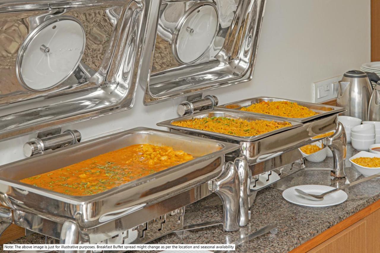Treebo Red Petal Jalandhar Hotel Екстериор снимка