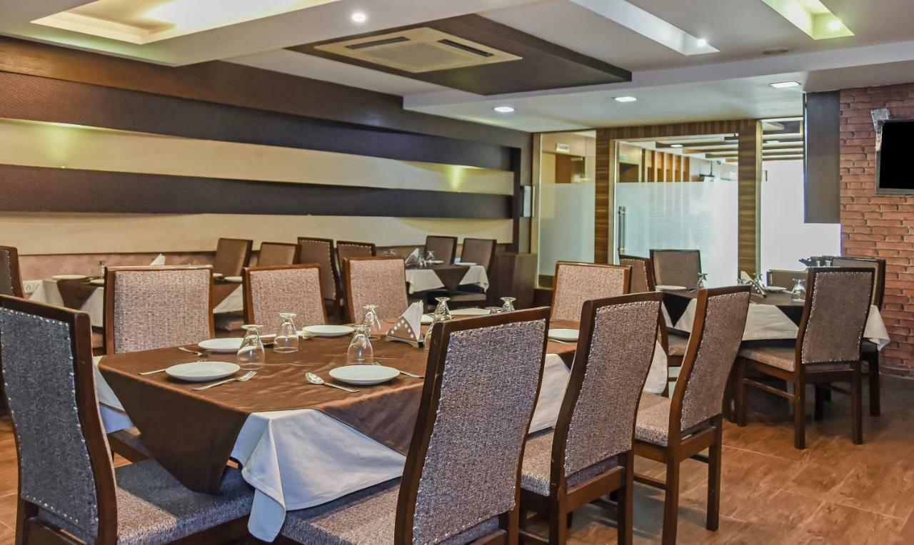 Treebo Red Petal Jalandhar Hotel Екстериор снимка